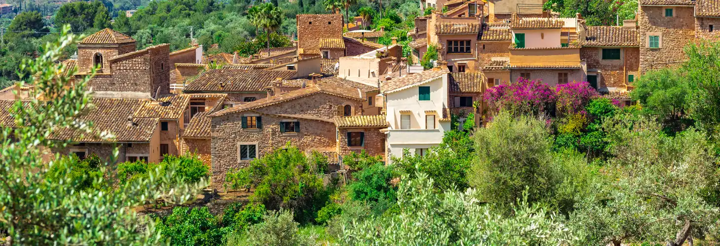 berühmtes mediterranes Dorf Fornalutx auf Mallorca, Spanien