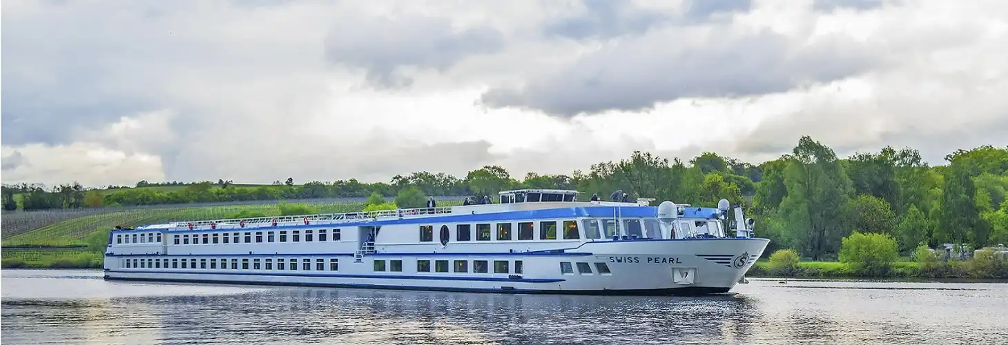 Schiff MS Swiss Pearl