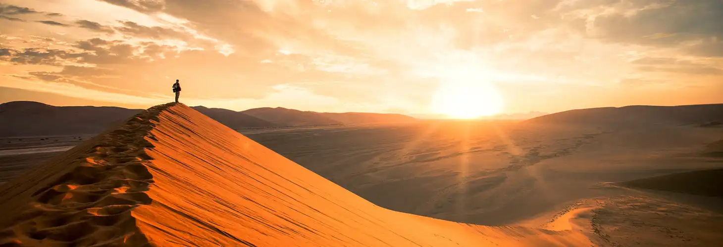Traumschöner Sonnenaufgang im Sossuvlei Namibia
