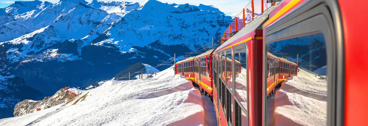 Eigergletscher mit der Jungfraubahn bis zum Gipfel