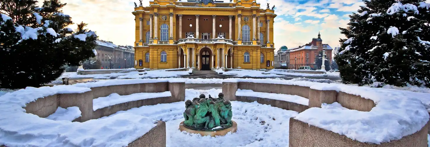 Nationaltheater in Zagreb im Winter, Kroatien