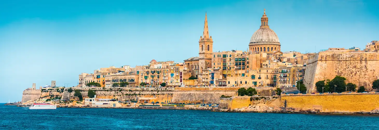 Blick auf den Hafen von Marsamxett und Valletta, Malta