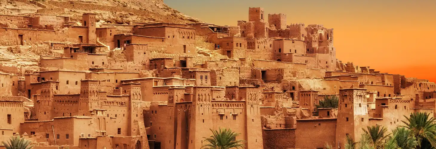 die befestigte Stadt Aït-Ben-Haddou am Fuße des Hohen Atlas im Südosten Marokkos