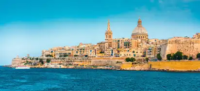 Blick auf den Hafen von Marsamxett und Valletta, Malta