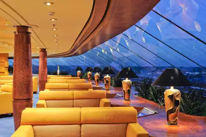Top Sail Lounge an Bord der MSC Fantasia