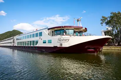 Ihr Flussschiff