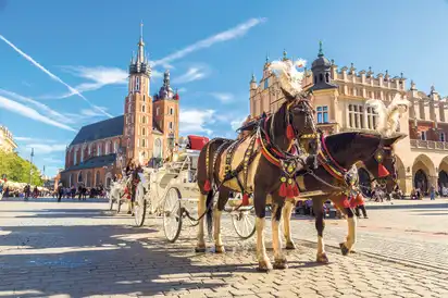 Pferdekutsche am Hauptmarkt in Krakau, Polen