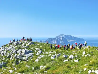 Wandergruppe an der Amalfiküste.