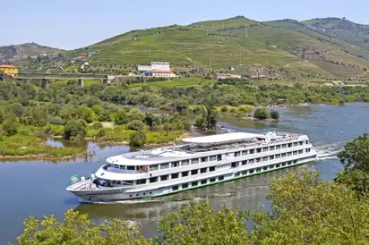 Ihr Flussschiff