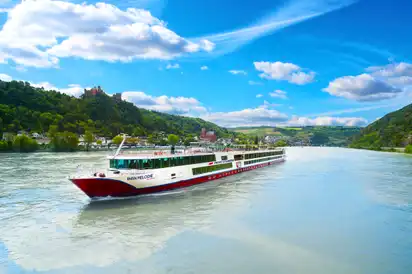 Ihr Flussschiff