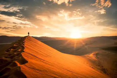 Traumschöner Sonnenaufgang im Sossuvlei Namibia