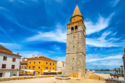 Innenstadt Marktplatz und Kirche Umag, Kroatien