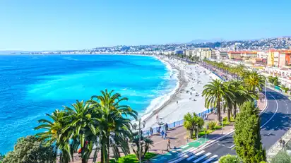 Blick auf die Promenade des Anglais in Nizza