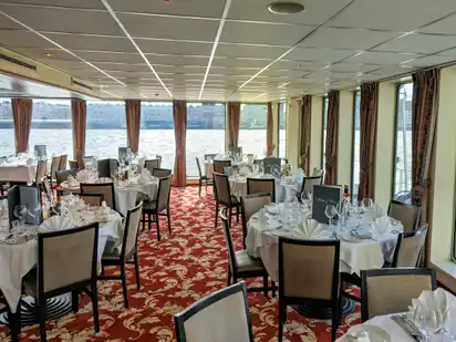 Ihr Flussschiff