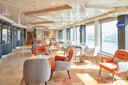 Ihre Schiff die MS Hamburg - Weinstube