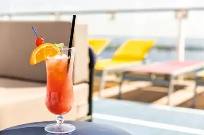 Cocktail auf dem Sonnendeck