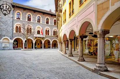  Palazzo Civico in der Altstadt von Bellinzona