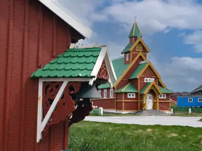 Paamiut (Frederikshåb) eine traditionelle Stabkirche auf Grönland