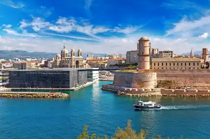 Saint Jean Schloss und die Kathedrale de la Major in Marseille