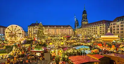 Striezelmarkt auf dem Altmarkt in Dresden, Deutschland