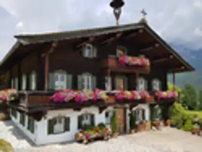 Bergdoktorhaus in Ellmau in Tirol, Österreich