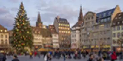 Der Kléberplatz in Straßburg im Advent als Weihnachtmarkt