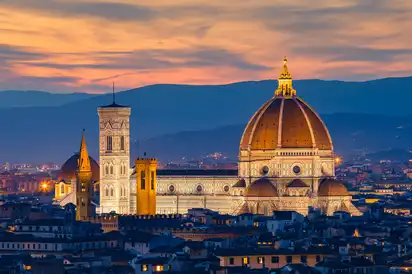 Dämmerung über dem Duomo von Florenz - Toskana