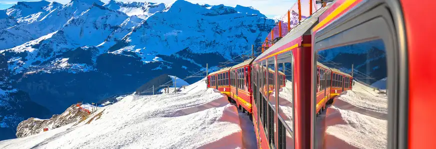 Eigergletscher mit der Jungfraubahn bis zum Gipfel