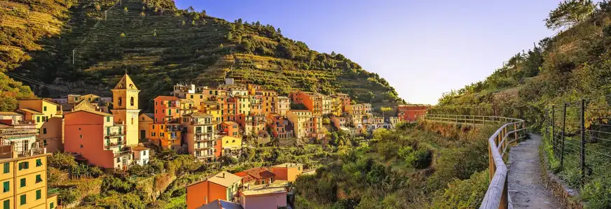 Wanderweg Richtung Manarola - eines der fünf Cinque Terre Dörfer