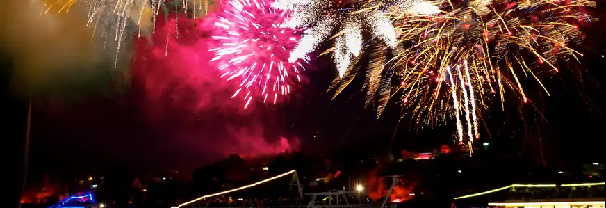 Rhein in Flammen bei Koblenz mit Festung Ehrenbreitstein, Deutschland