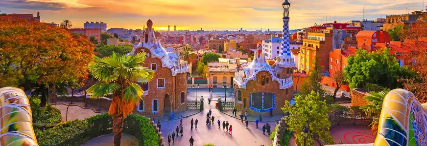 Ansicht der Stadt vom Park Guell in Barcelona, Spanien