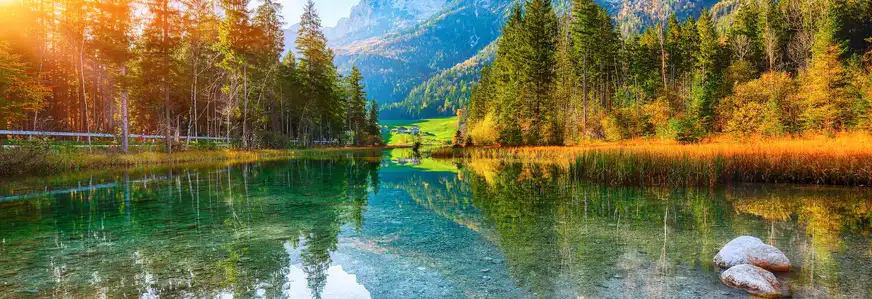 Hintersee bei Berchtesgaden in den bayerischen Alpen
