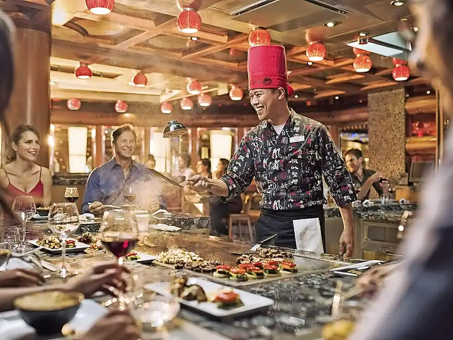 Das Showkochen im Teppanyaki-Restaurant auf Ihrer Costa Diadema