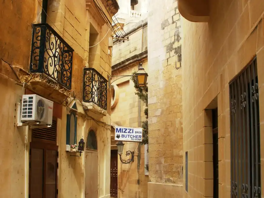 Typische Häuser in Victoria auf Gozo, Malta