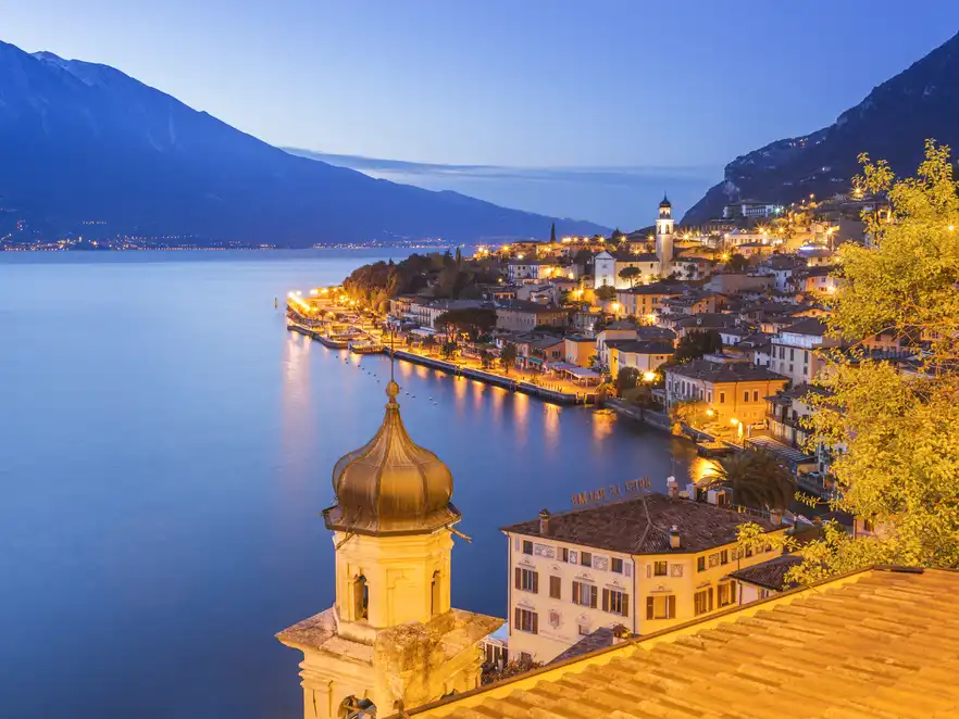 Limone sul Garda in der Lombardei am Gardasee, Italien