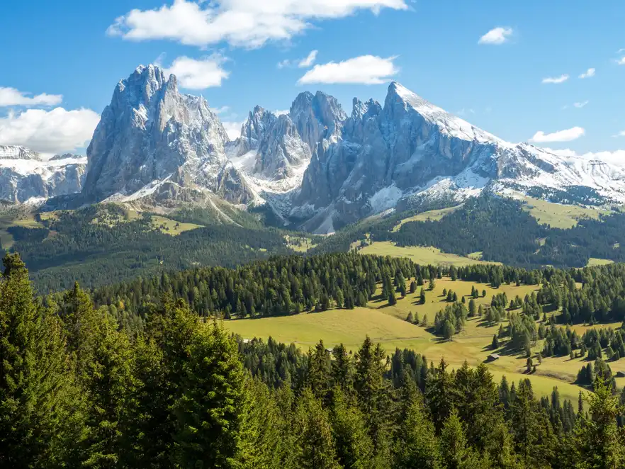 Blick ins Grödnertal bei St. Ulrich in Südtirol, Italien
