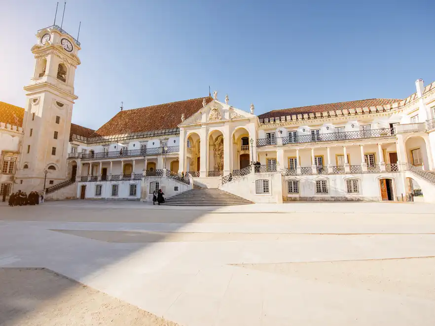 Hof der alten Universität in Coimbra, Portugal