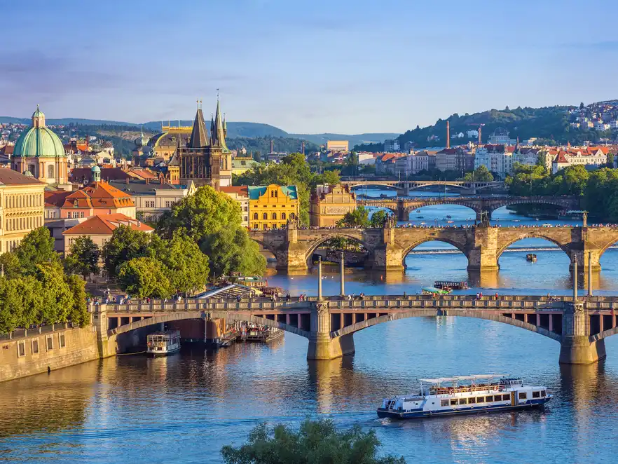 Blick über die Skyline und Karlsbrücke von Prag, Tschechische Republik