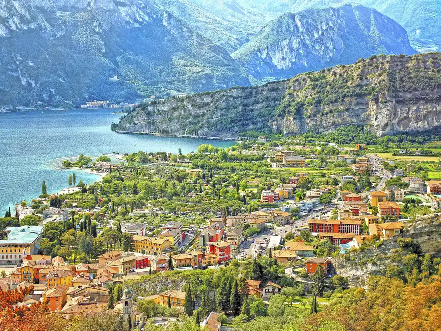 Genießen Sie Riva del Garda am Gardasee