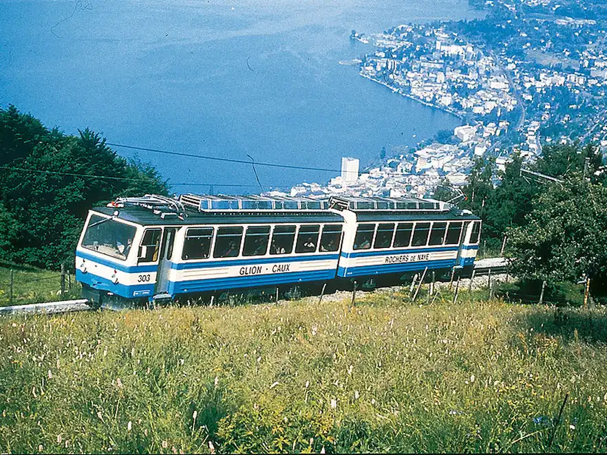 Zahnradbahn auf den Rochers de Naye, dem Hausberg von Montreux am Genfer See