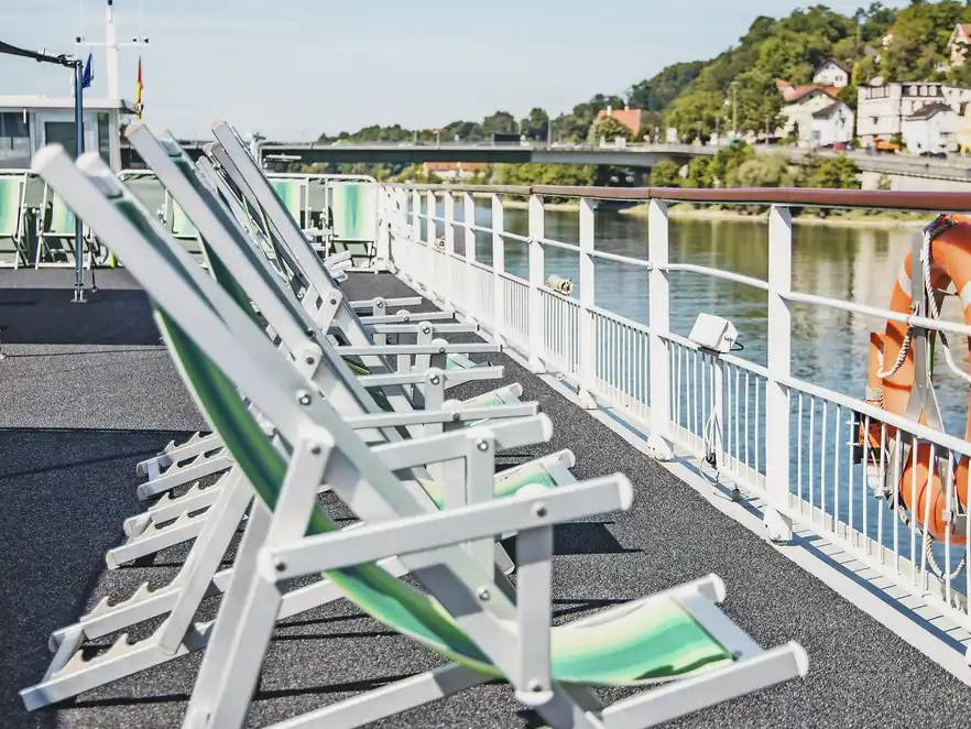 Ihr Schiff die DCS Amethyst. - Sonnendeck