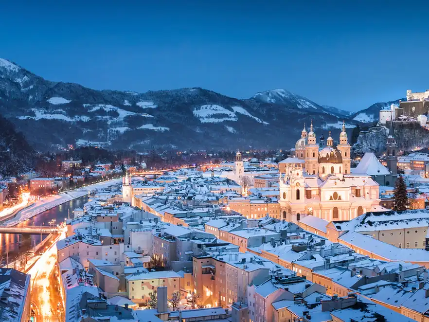 Salzburg Panorama zur Adventszeit 