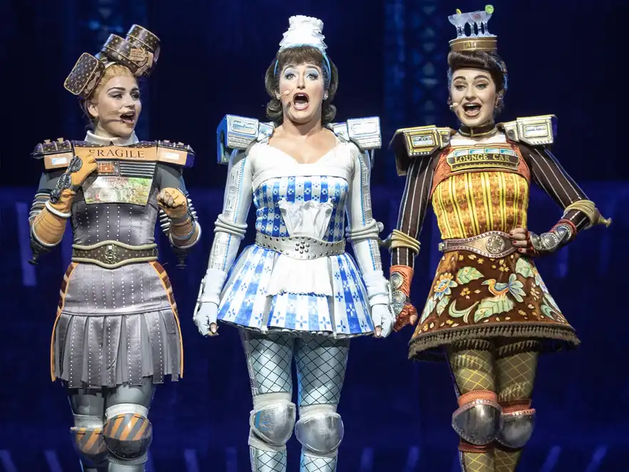 STARLIGHT EXPRESS Dinah, Carrie, Belle