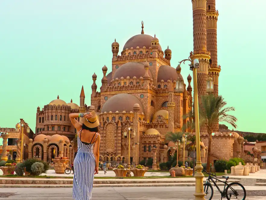 Blick auf die El Mustafa Moschee in Sharm El Sheikh, Ägypten