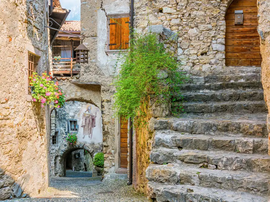 mittelalterliches Dorf Canale di Tenno
