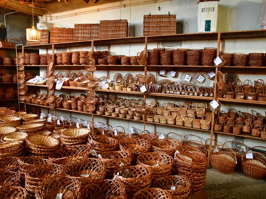 Korbflechtkunst in Camacha auf Madeira, Portugal