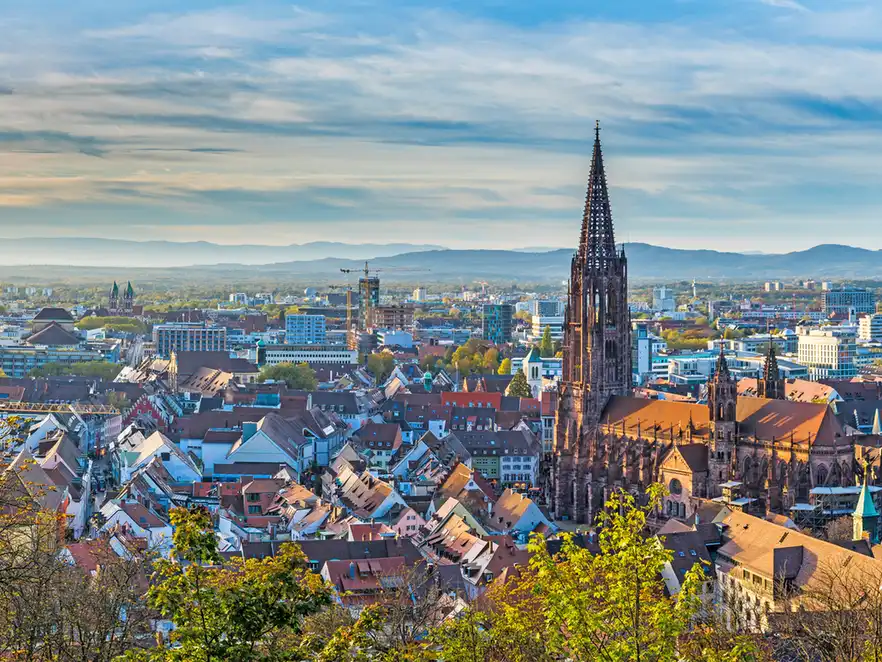 Panorama über die Stadt Freiburg im Breisgau 