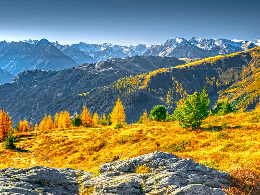 Herbstliches Panorama über den Zillertal