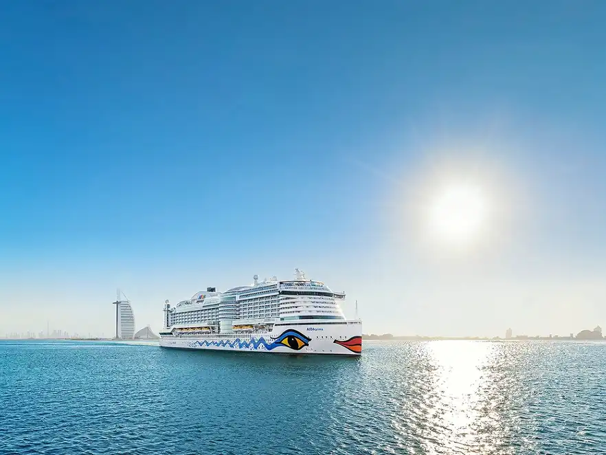 Ihr Schiff AIDAprima vor Dubai