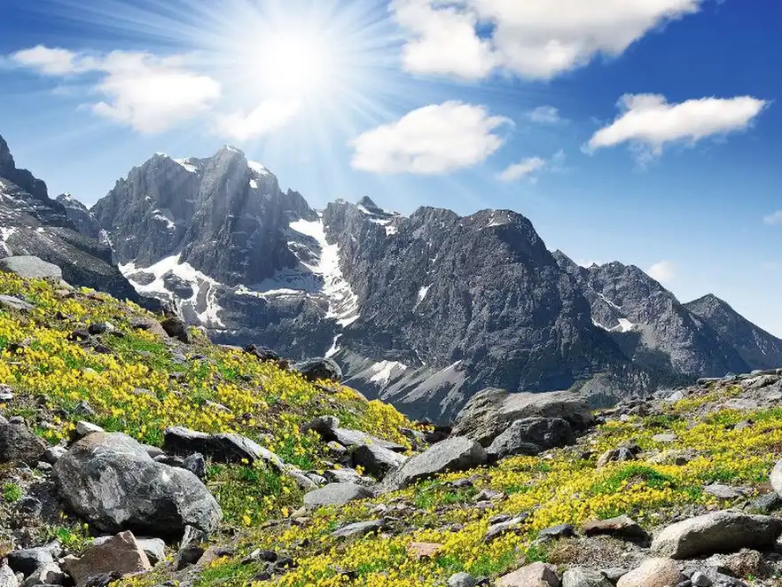 Blick in die Berge der Brenta-Dolomiten, Italien